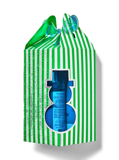 
  Snowflakes & Cashmere
