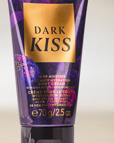 
  Dark Kiss
