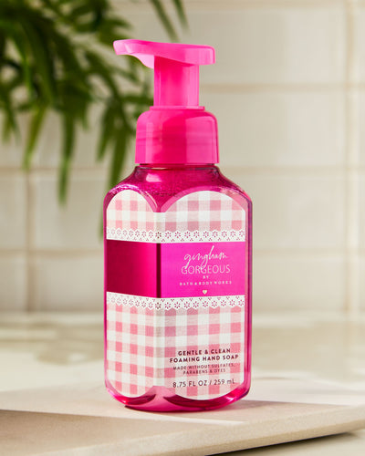 
  Gingham Gorgeous
